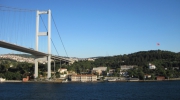 大橋が迫ってきました。