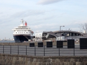 にっぽん丸（横浜港大桟橋停泊中）