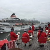 横浜大桟橋　屋上