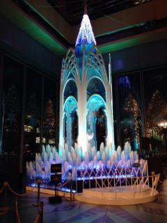 丸ビルは「アナと雪の女王」